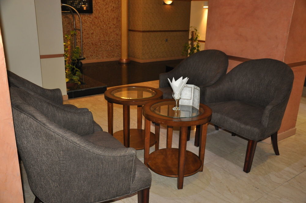 Oyo 411 Moon Hotel Νταμάμ Εξωτερικό φωτογραφία