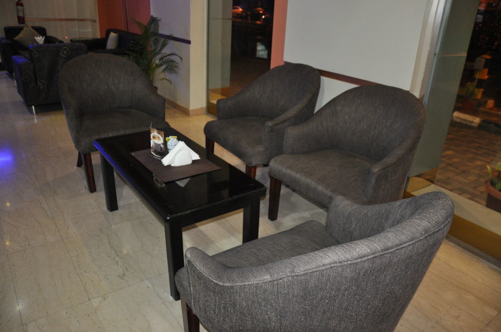 Oyo 411 Moon Hotel Νταμάμ Εξωτερικό φωτογραφία